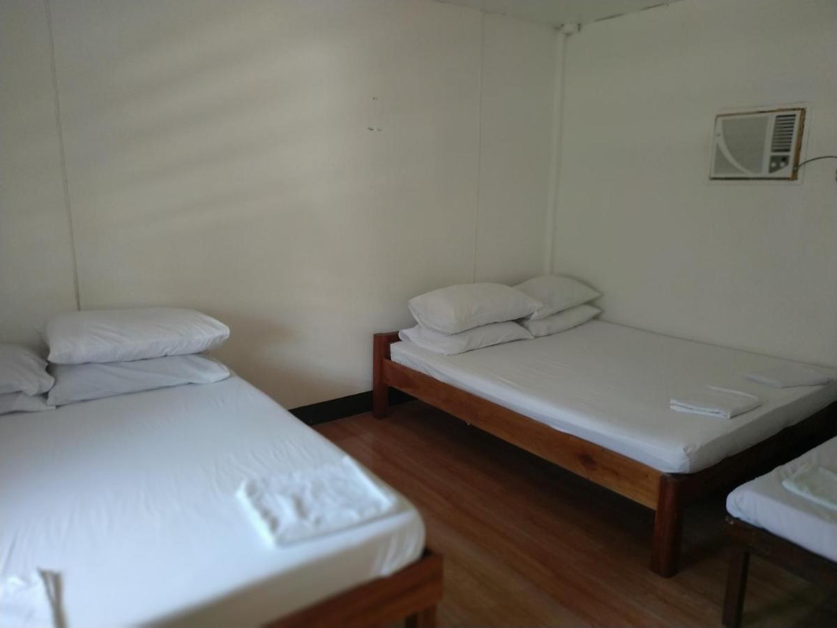 Emoks Guest House Moalboal Esterno foto