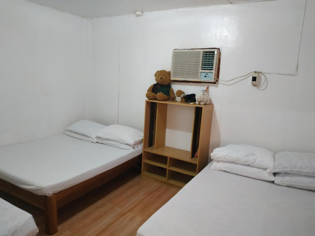 Emoks Guest House Moalboal Esterno foto