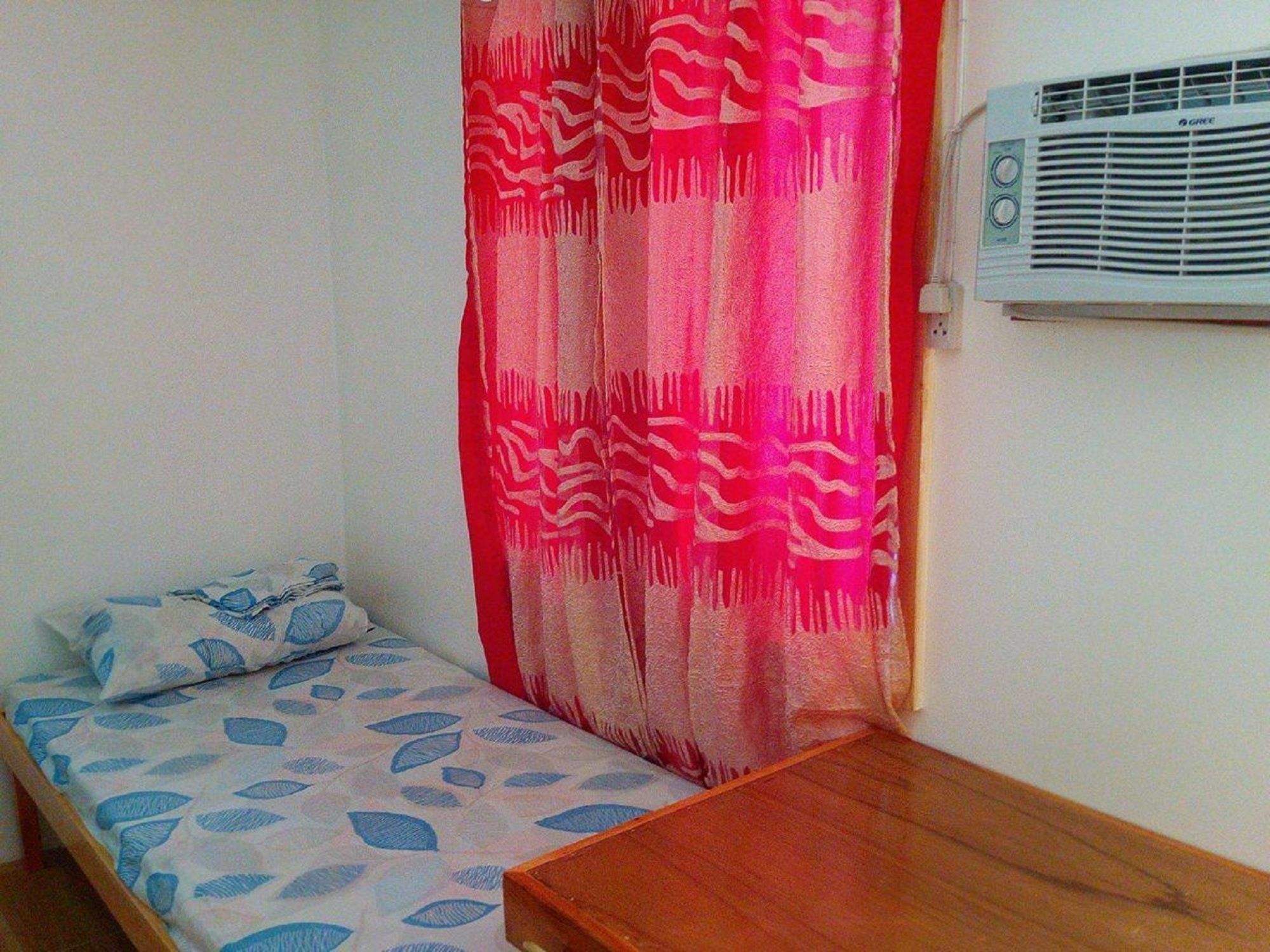 Emoks Guest House Moalboal Esterno foto