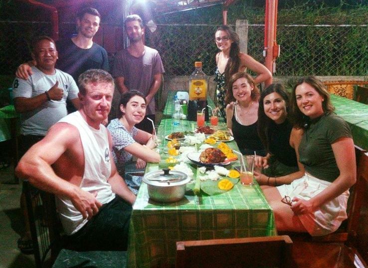 Emoks Guest House Moalboal Esterno foto