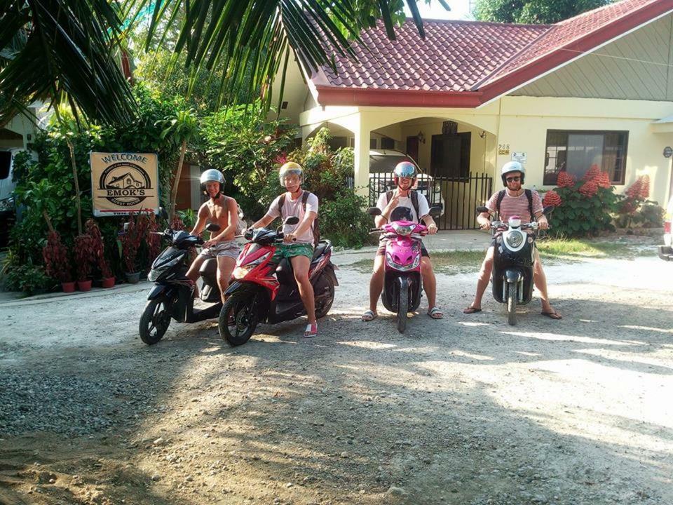 Emoks Guest House Moalboal Esterno foto