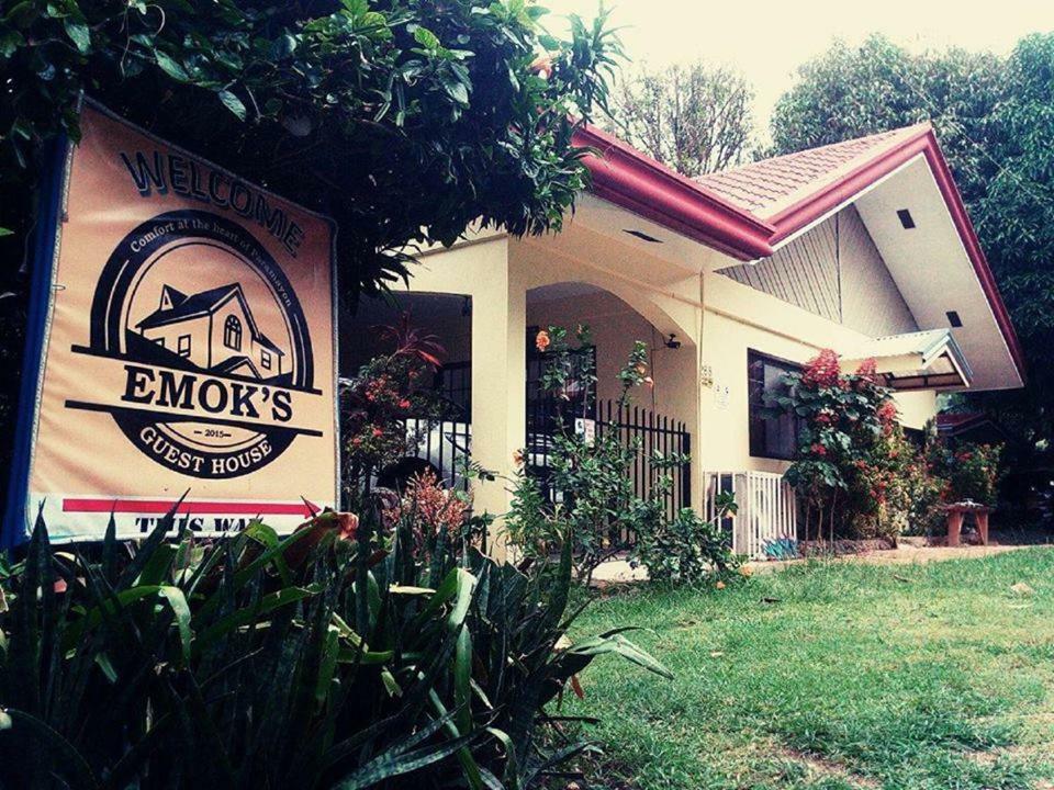 Emoks Guest House Moalboal Esterno foto