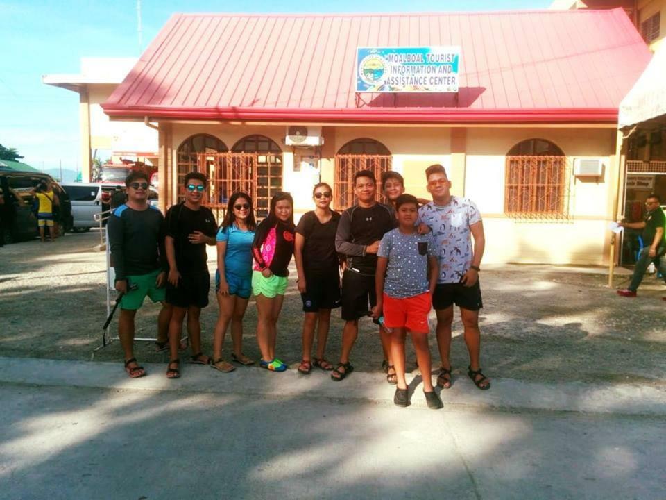 Emoks Guest House Moalboal Esterno foto